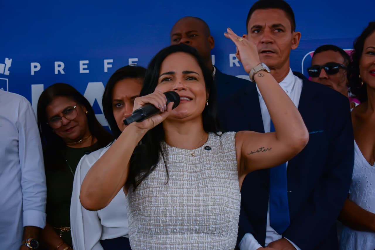 Especial Lauro 64 Anos: Prefeita Débora Regis inaugura praça João Isidório em celebração ao aniversário da cidade